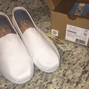 TOMS, NWT Classic Optic White Canvas,Men’s Size 10